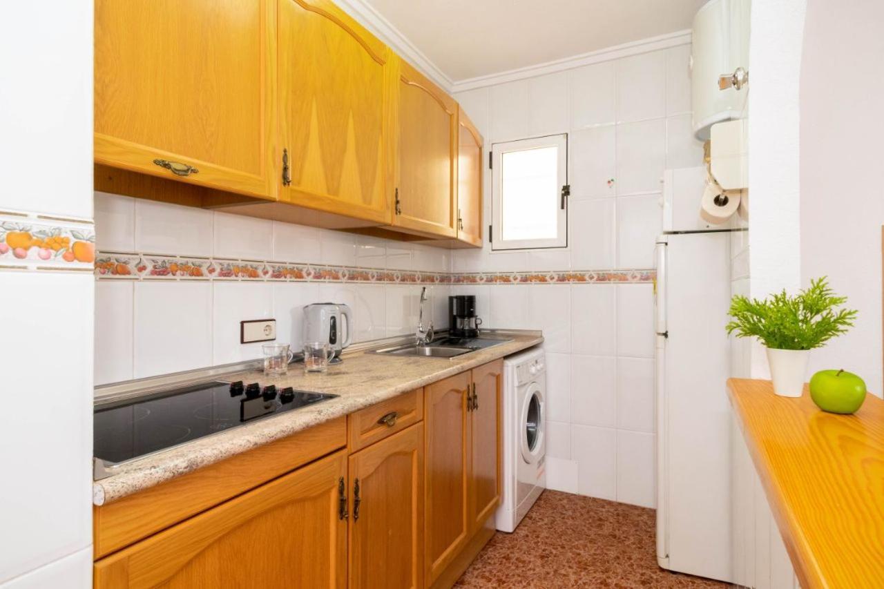 Apartamentos Villa Madrid Torrevieja Exterior foto