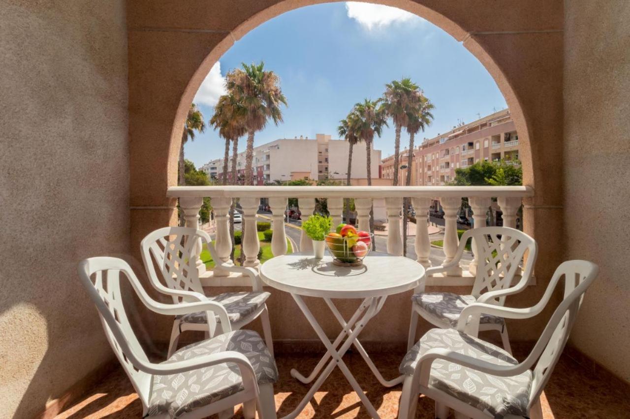 Apartamentos Villa Madrid Torrevieja Exterior foto