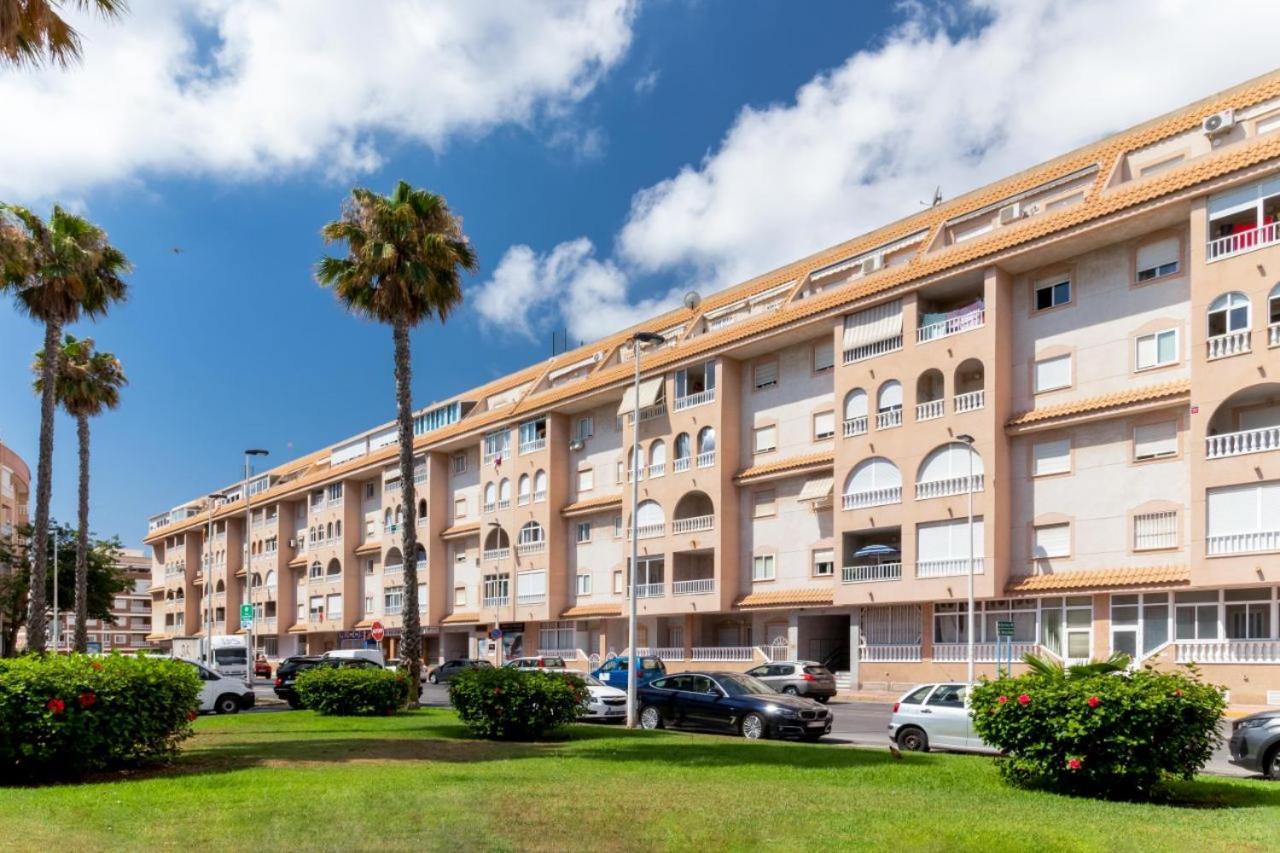 Apartamentos Villa Madrid Torrevieja Exterior foto
